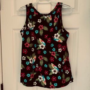 Sleeveless, Vneck, cotton top. Tropical, flowers and parrot design.